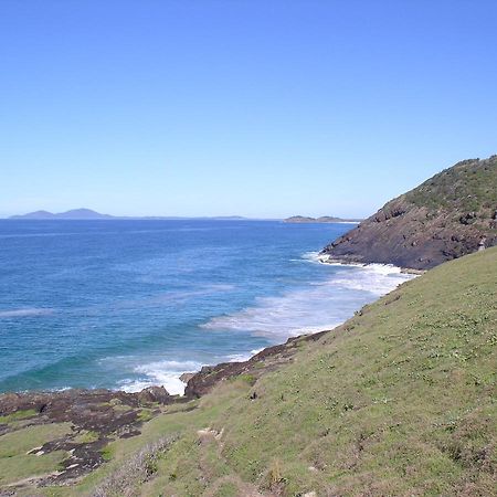 Oceanscape Luxury Beachfront Villas Scotts Head Bagian luar foto