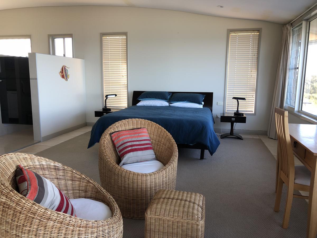 Oceanscape Luxury Beachfront Villas Scotts Head Ruang foto