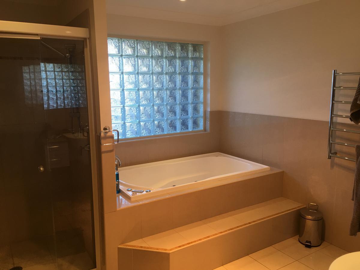 Oceanscape Luxury Beachfront Villas Scotts Head Ruang foto